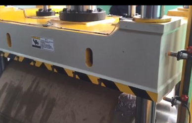 63T增速線軸包(bao)裝塑料盒子(zǐ)