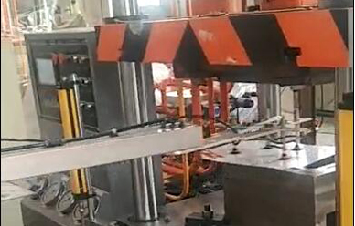 160噸(dun)拉伸機配機(jī)械手