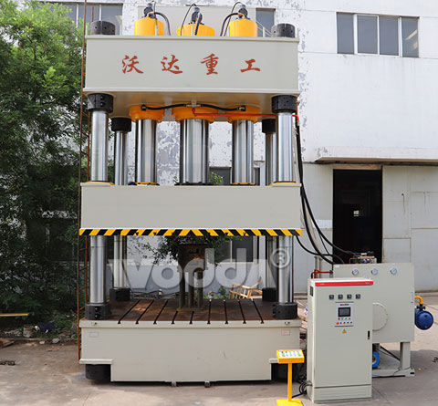 1800噸(dun)三梁四柱液(yè)壓機