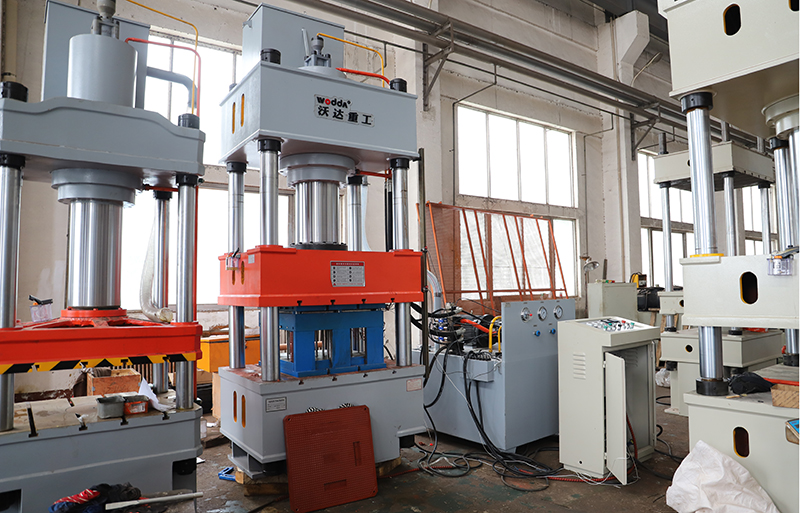 複合樹脂井(jǐng)蓋模壓液壓(yā)機