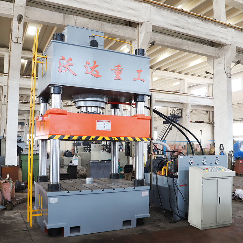 500噸(dūn)石墨電極闆成型(xing)液壓機