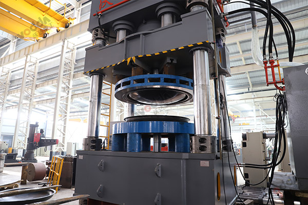 封頭拉伸液壓機_3000噸四柱液壓機_液壓機廠家 封頭拉伸液壓機_3000噸四柱液壓機_液壓機廠家