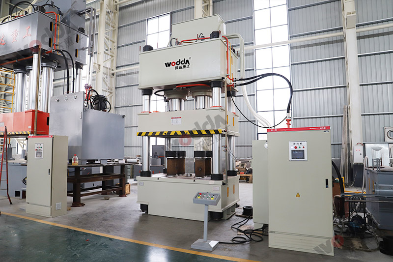 塑料托盤生産設備機器-800噸四柱液壓機