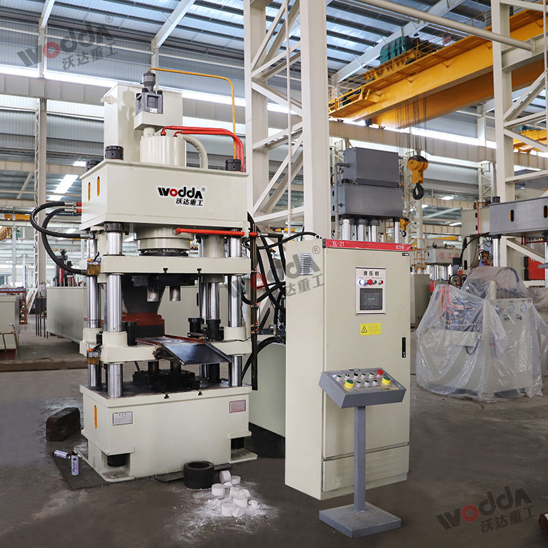 200噸粉末成型液壓機(四梁四柱液壓機) 200噸粉末成型液壓機(四梁四柱液壓機)