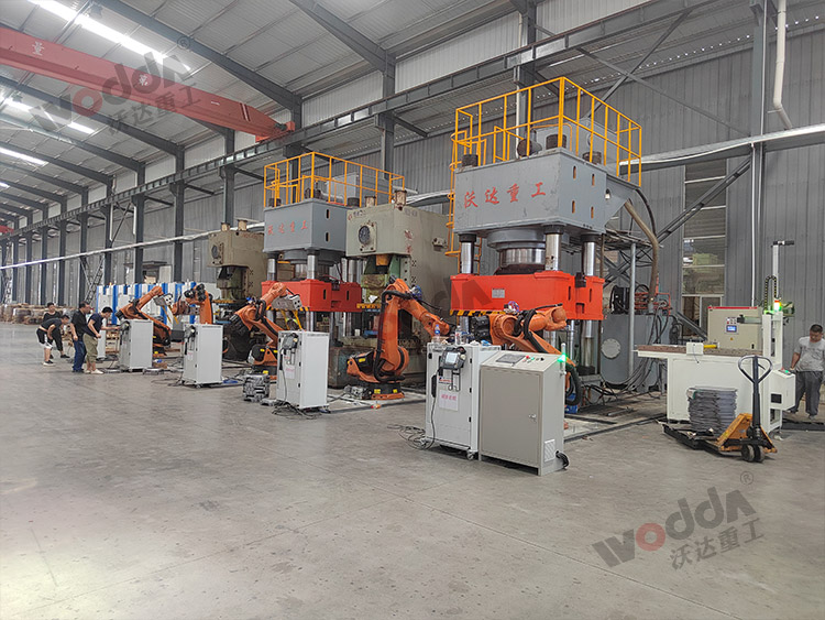 2000噸汽車離合器外殼拉伸液壓機加工現場.jpg 2000噸汽車離合器外殼拉伸液壓機加工現場.jpg