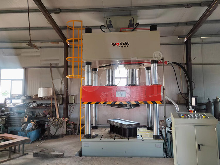 400噸金屬制品成型液壓機(圖1) 400噸金屬制品成型液壓機(圖1)