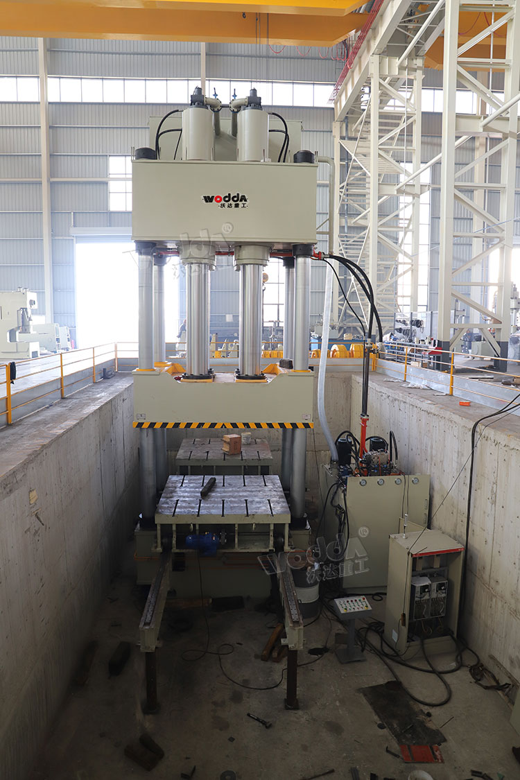 1500噸液壓機 1500噸液壓機