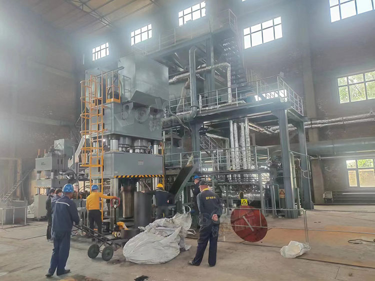 2000噸坩埚壓力機 2000噸坩埚壓力機