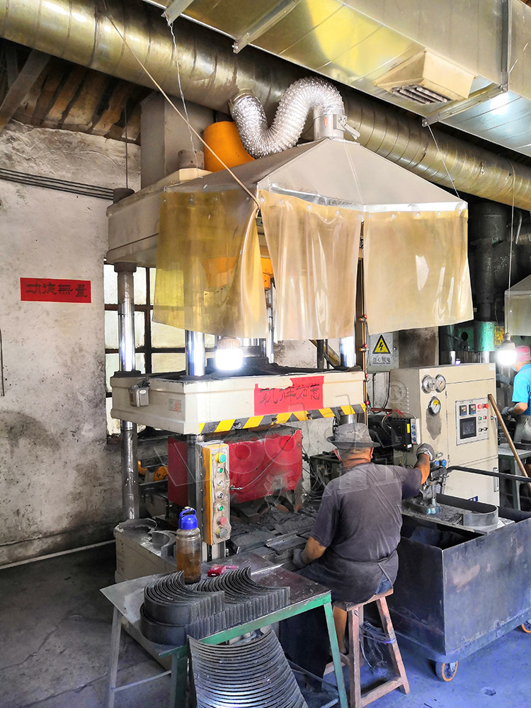 315噸刹車片液壓機