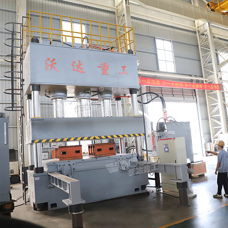 1200噸油壓機帶移動工作台 1200噸油壓機帶移動工作台