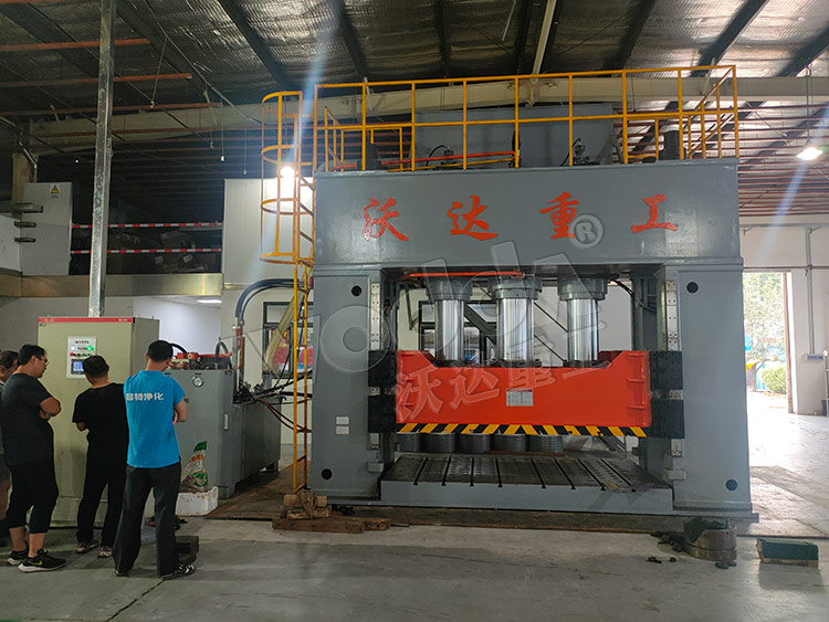 1000噸框架式薄闆拉伸液壓機 1000噸框架式薄闆拉伸液壓機