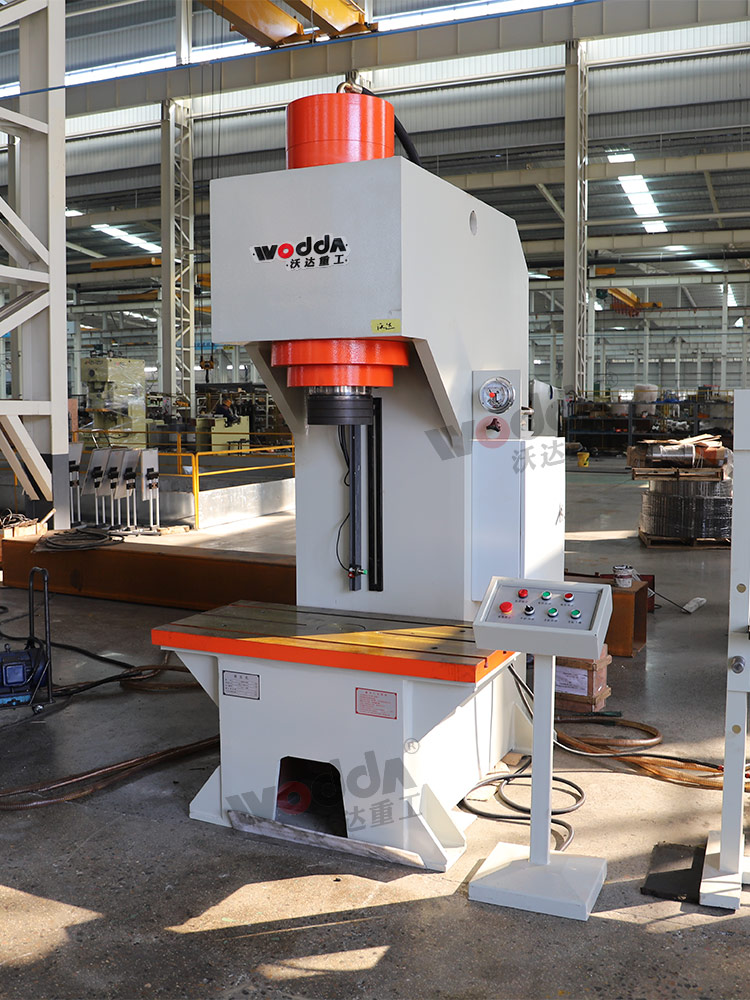 200噸單臂液壓機 200噸單臂液壓機