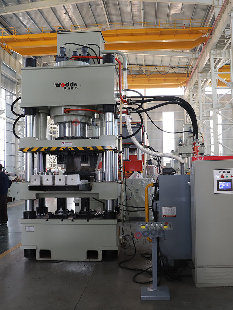 牛羊舔磚液壓機 牛羊舔磚液壓機