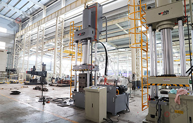 315噸(dun)耐火材料成型(xíng)液壓機