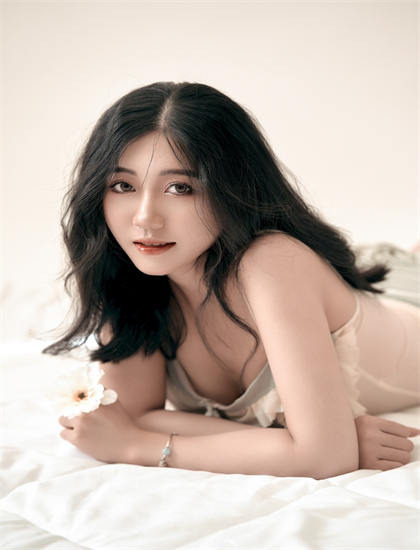 《处女爱欲》伏笔运用：前后呼应与细节铺垫